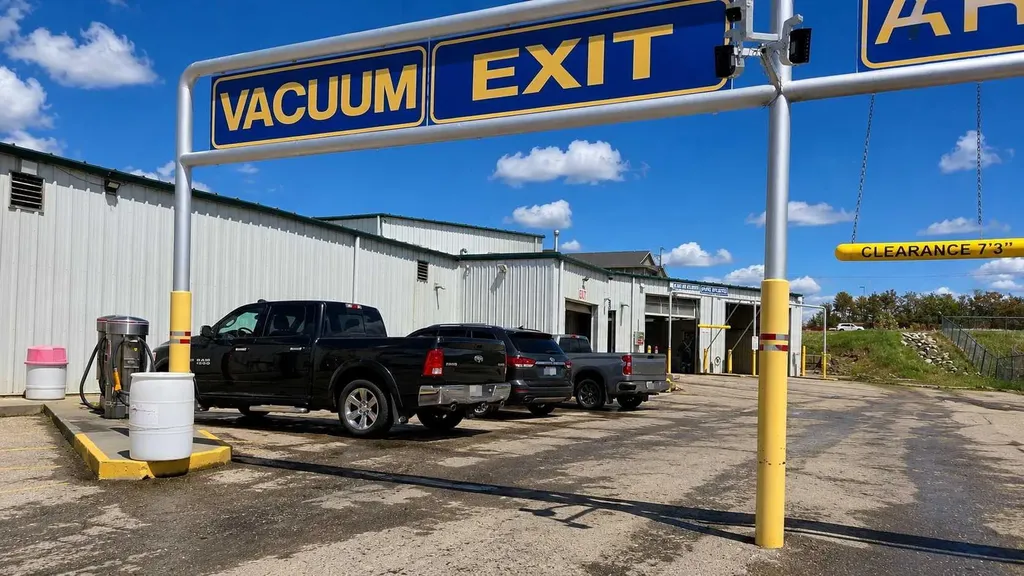 3711 50 Street Drayton Valley AB T7A 1S6
