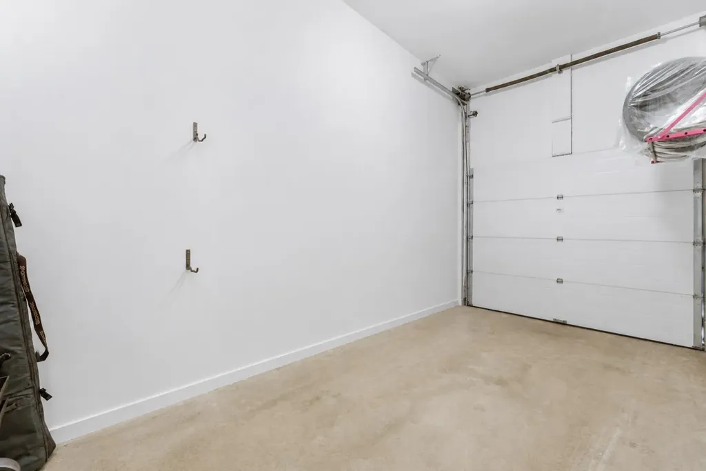 713 5 Street NE Calgary AB T2E 3W7