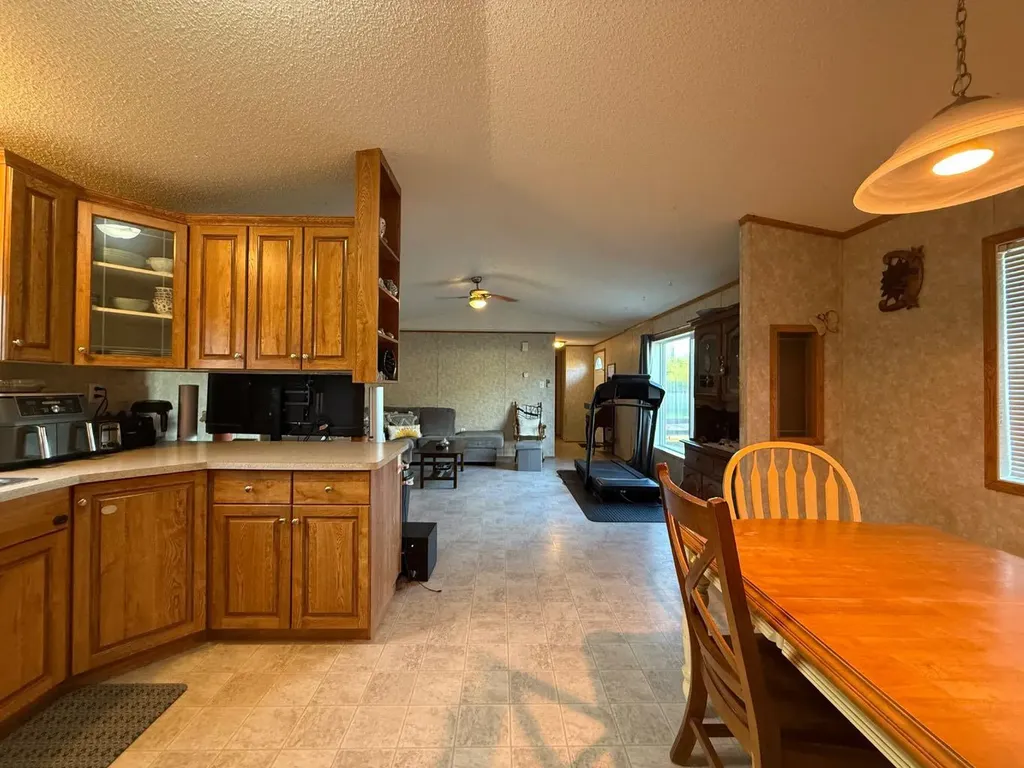 9005 90 Avenue Grande Prairie AB T8V 0A8