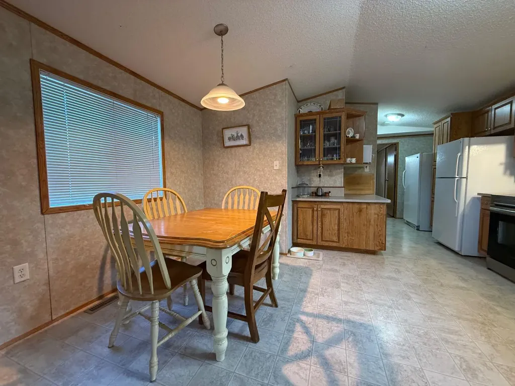 9005 90 Avenue Grande Prairie AB T8V 0A8