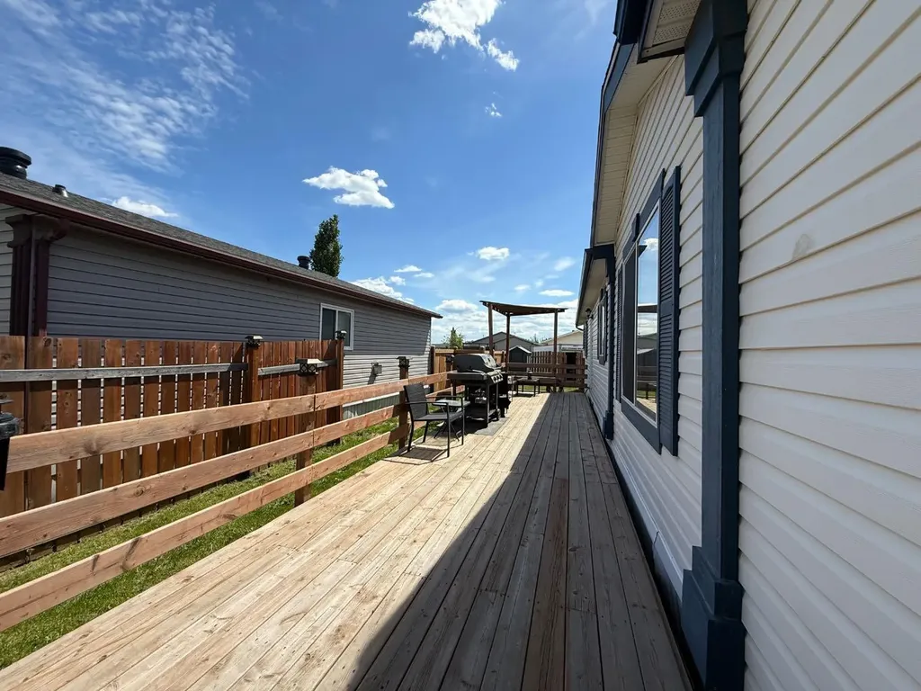 9005 90 Avenue Grande Prairie AB T8V 0A8