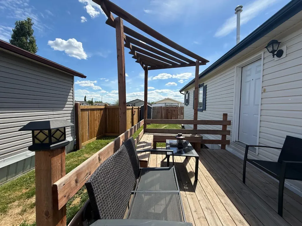 9005 90 Avenue Grande Prairie AB T8V 0A8