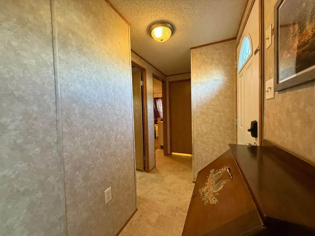9005 90 Avenue Grande Prairie AB T8V 0A8