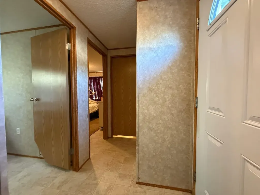 9005 90 Avenue Grande Prairie AB T8V 0A8