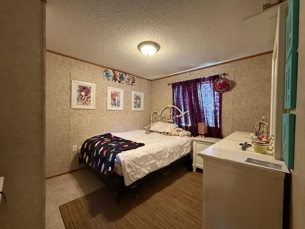 9005 90 Avenue Grande Prairie AB T8V 0A8