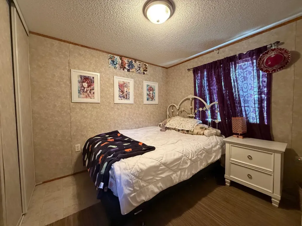 9005 90 Avenue Grande Prairie AB T8V 0A8