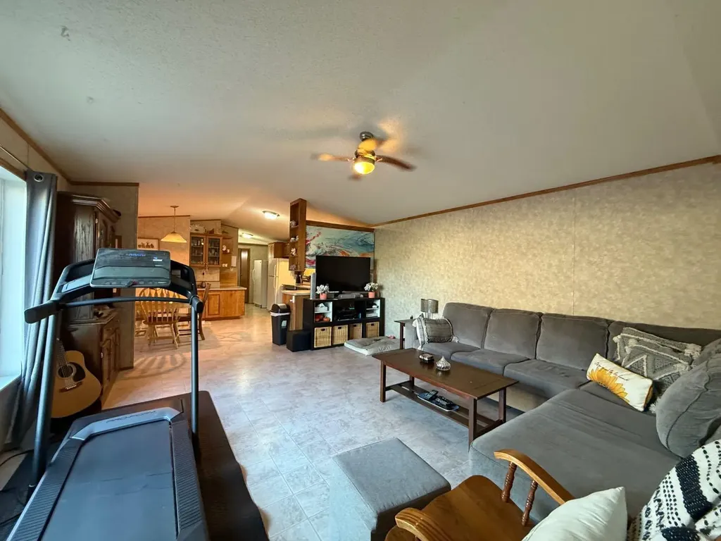 9005 90 Avenue Grande Prairie AB T8V 0A8