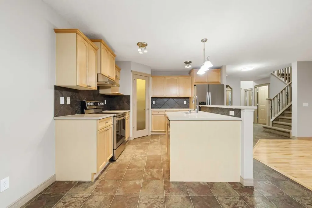 137 Evanscove Circle NW Calgary AB T3P 0A2