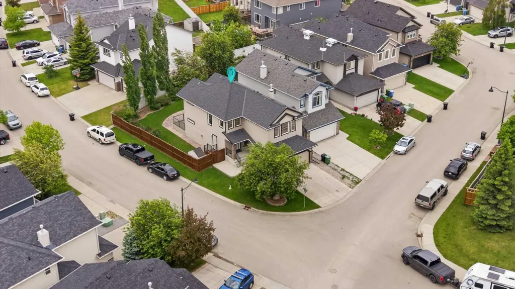 137 Evanscove Circle NW Calgary AB T3P 0A2