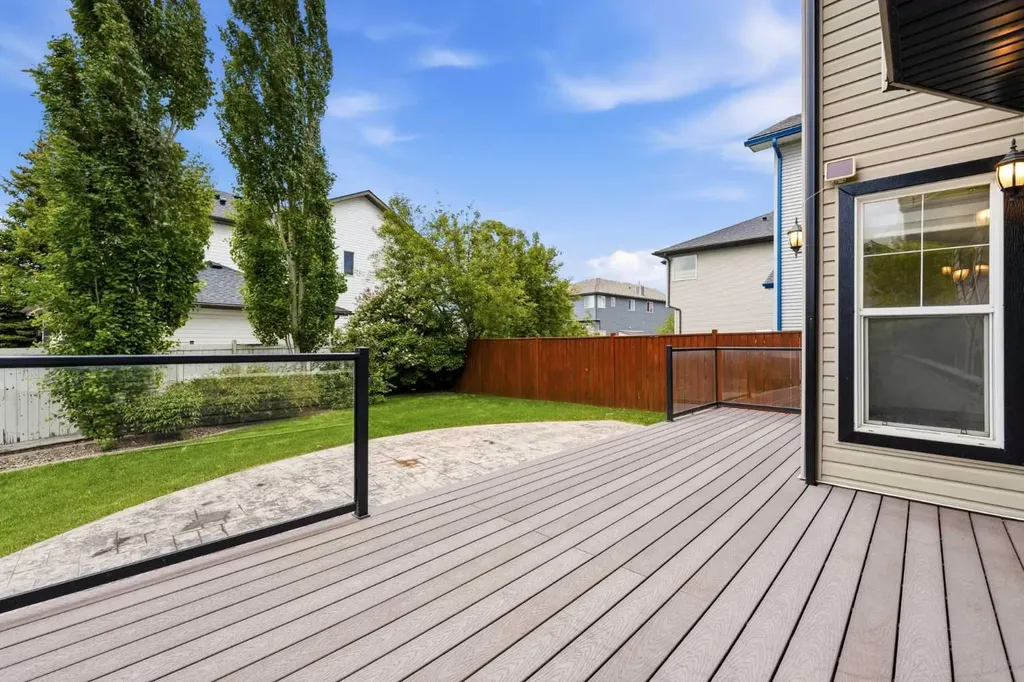 137 Evanscove Circle NW Calgary AB T3P 0A2