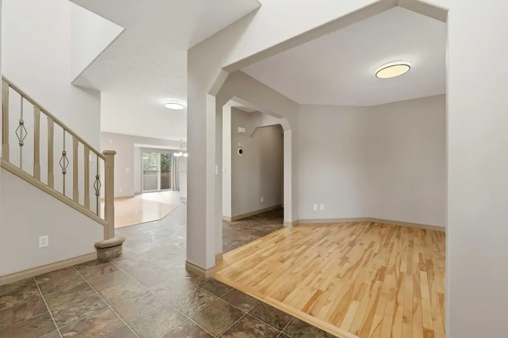 137 Evanscove Circle NW Calgary AB T3P 0A2