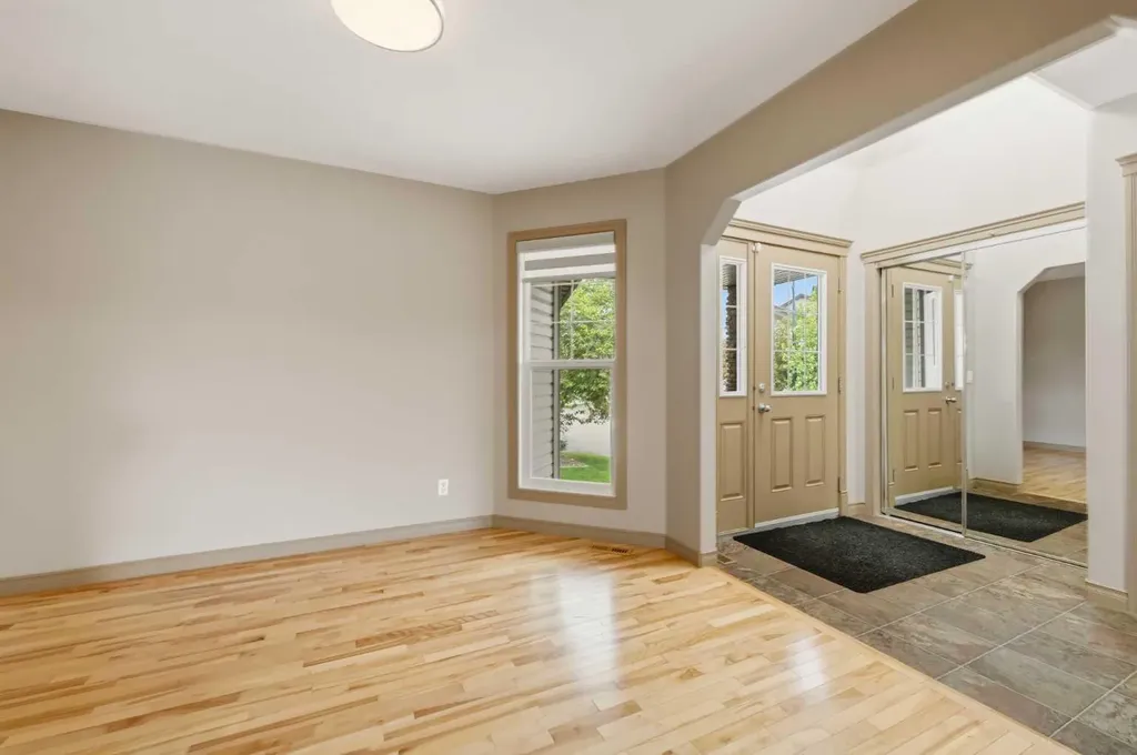 137 Evanscove Circle NW Calgary AB T3P 0A2