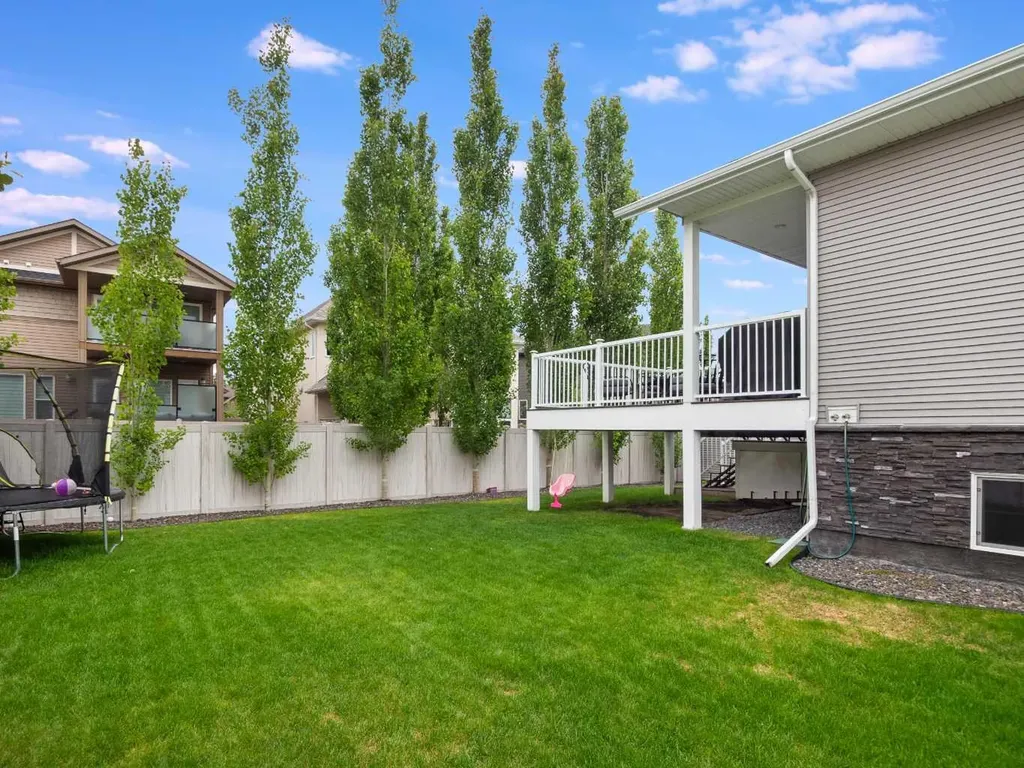 25 Grove Close Red Deer AB T4P 0P4