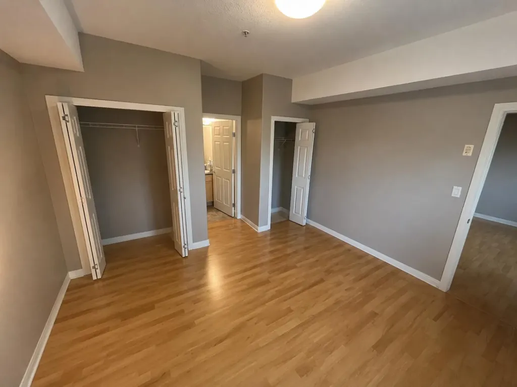 201 River Ridge Drive NW Medicine Hat AB T1A 8V5