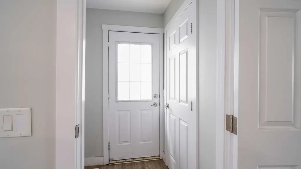 164 Castlegreen Close NE Calgary AB T3J1Y6