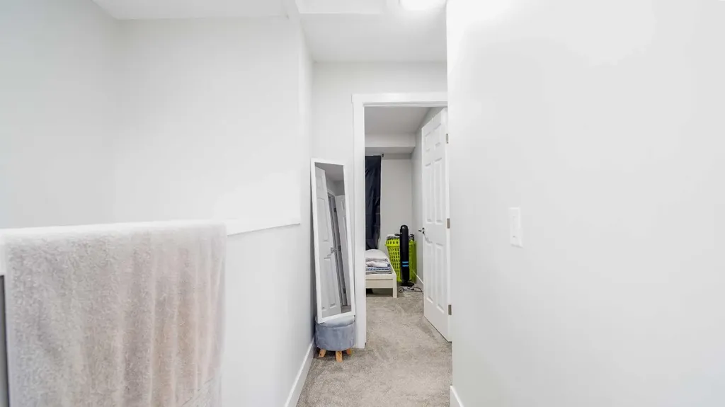 164 Castlegreen Close NE Calgary AB T3J1Y6