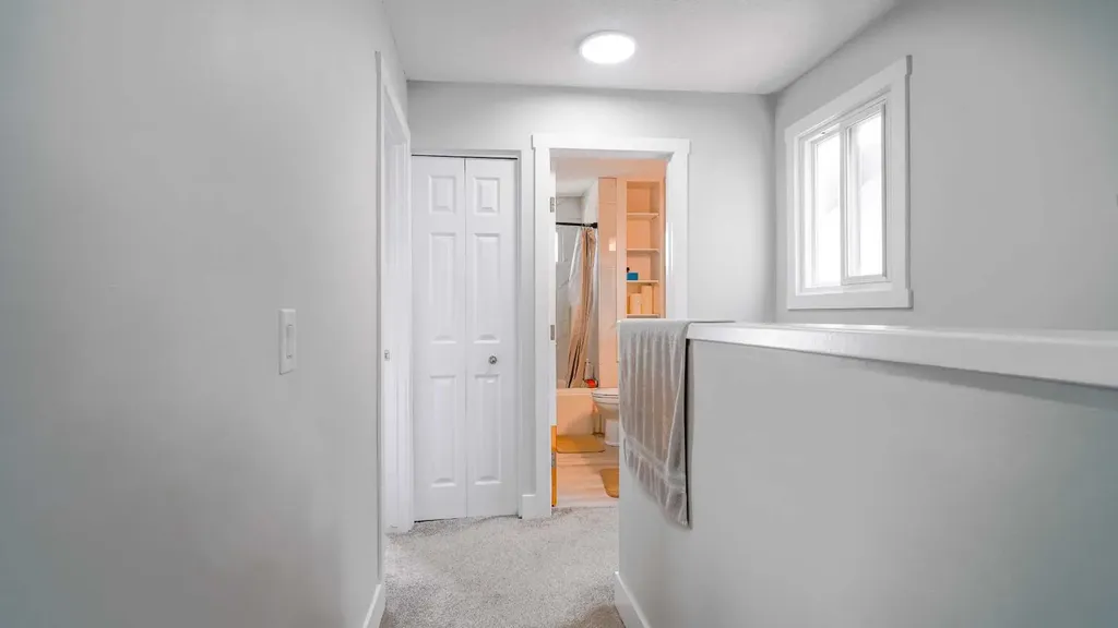 164 Castlegreen Close NE Calgary AB T3J1Y6