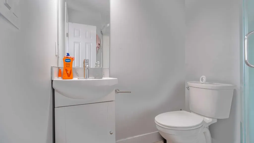 164 Castlegreen Close NE Calgary AB T3J1Y6