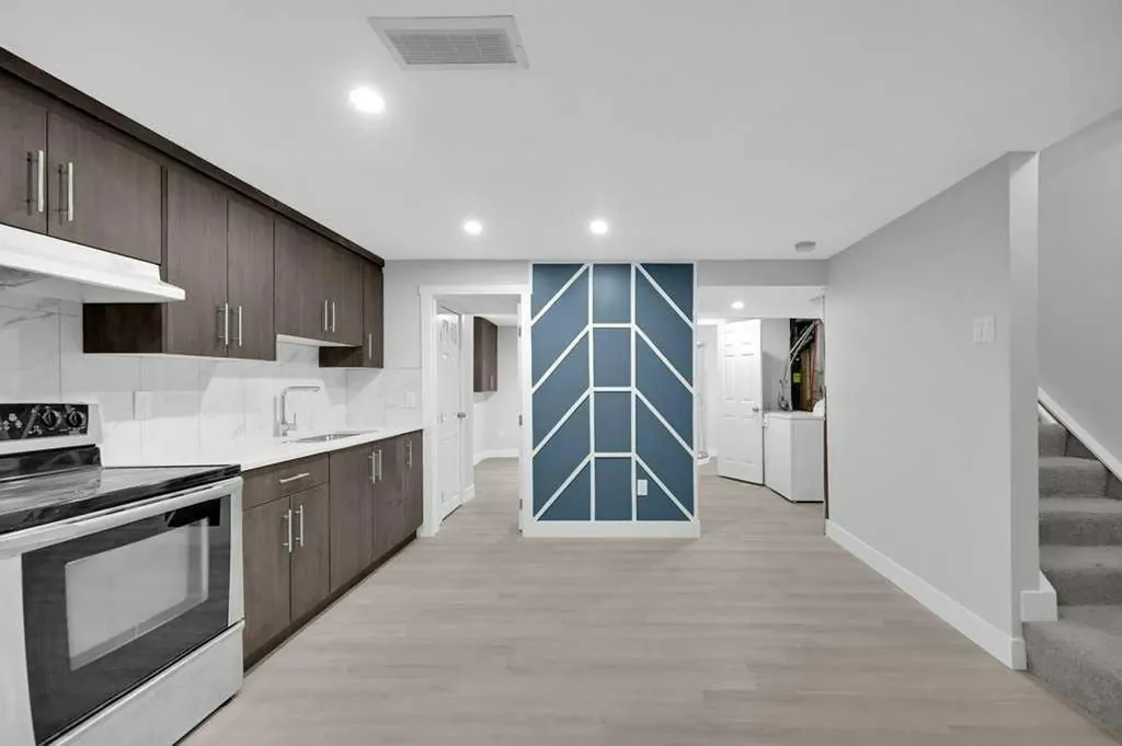 164 Castlegreen Close NE Calgary AB T3J1Y6