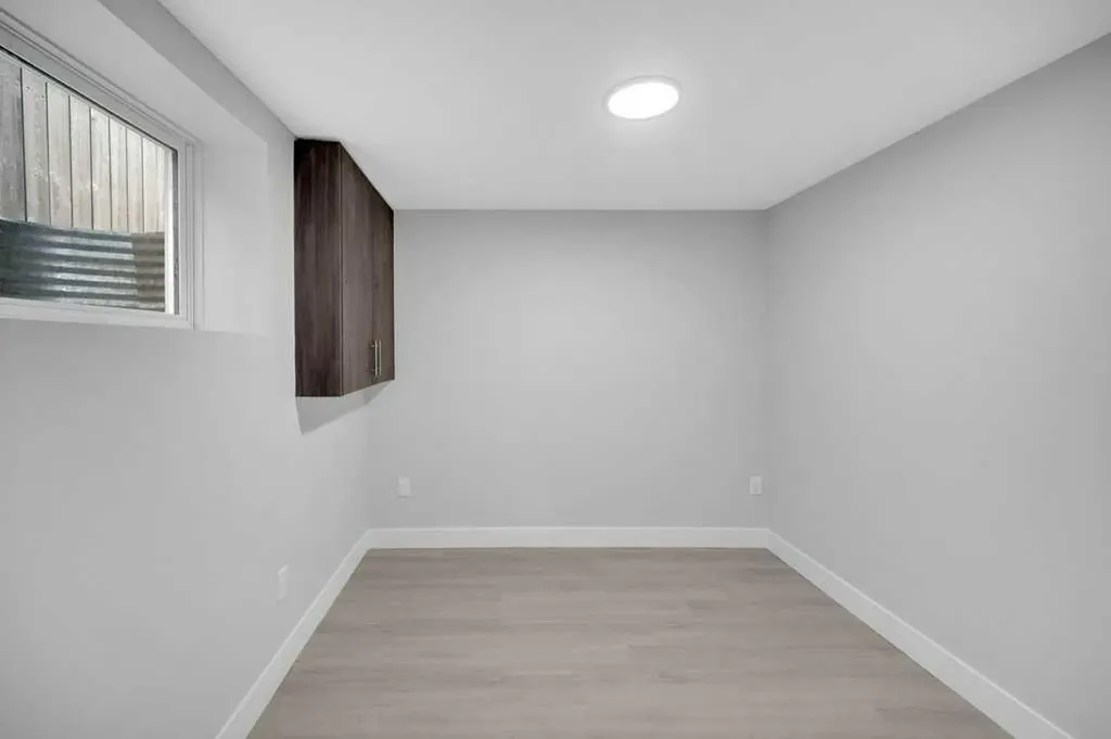 164 Castlegreen Close NE Calgary AB T3J1Y6