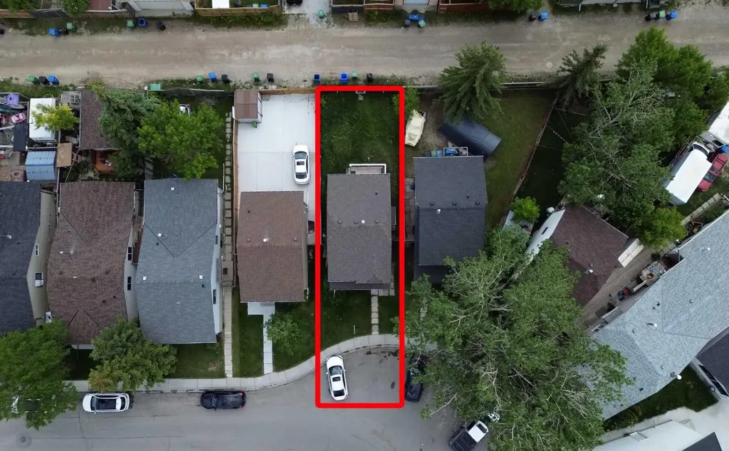 164 Castlegreen Close NE Calgary AB T3J1Y6