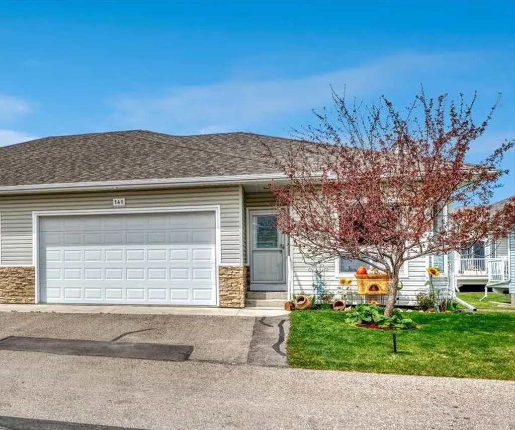 141 Ridgestone Lane Diamond Valley AB T0L0H0
