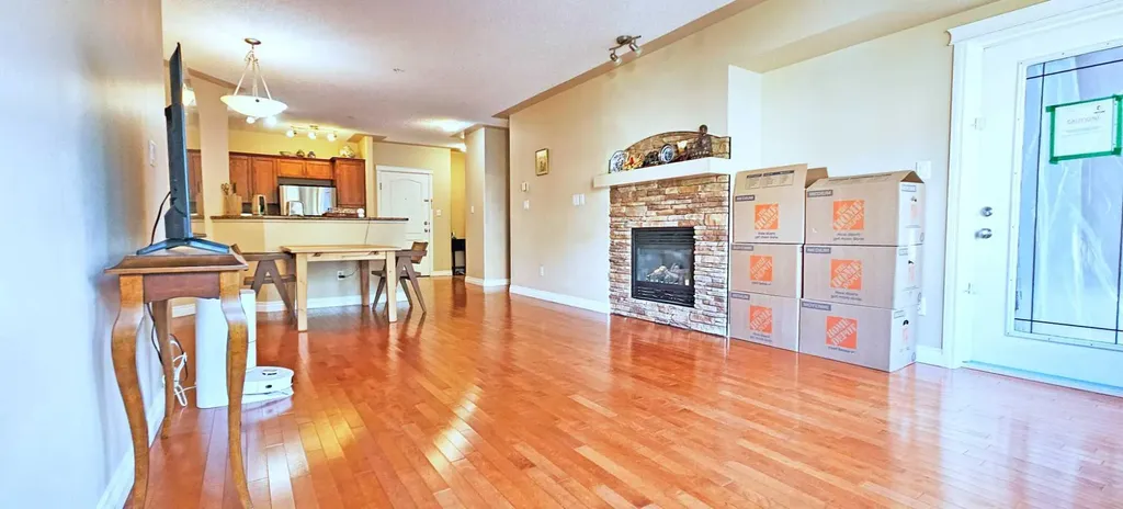 30 Discovery Ridge Close SW Calgary AB T3H 4Y3