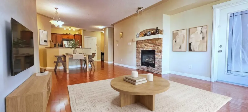 30 Discovery Ridge Close SW Calgary AB T3H 4Y3