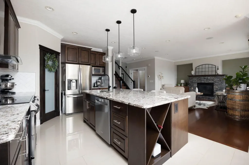 376 Fireweed Crescent Fort Mcmurray AB T9K0J2