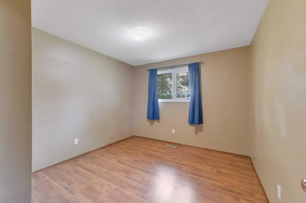 3405 55 Avenue Red Deer AB T4N 5L4