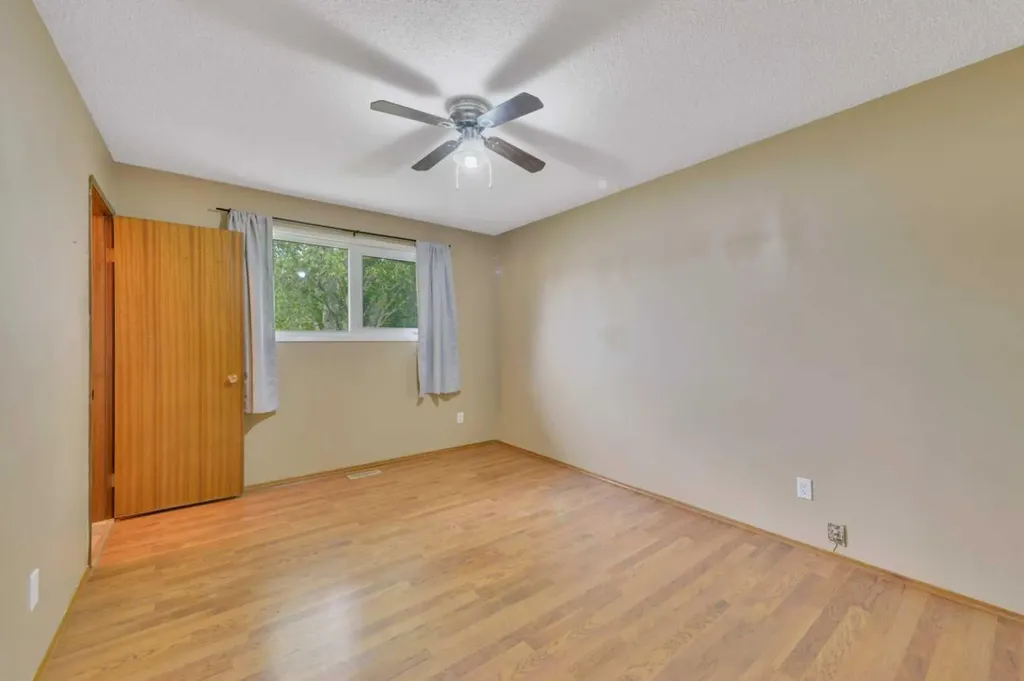 3405 55 Avenue Red Deer AB T4N 5L4