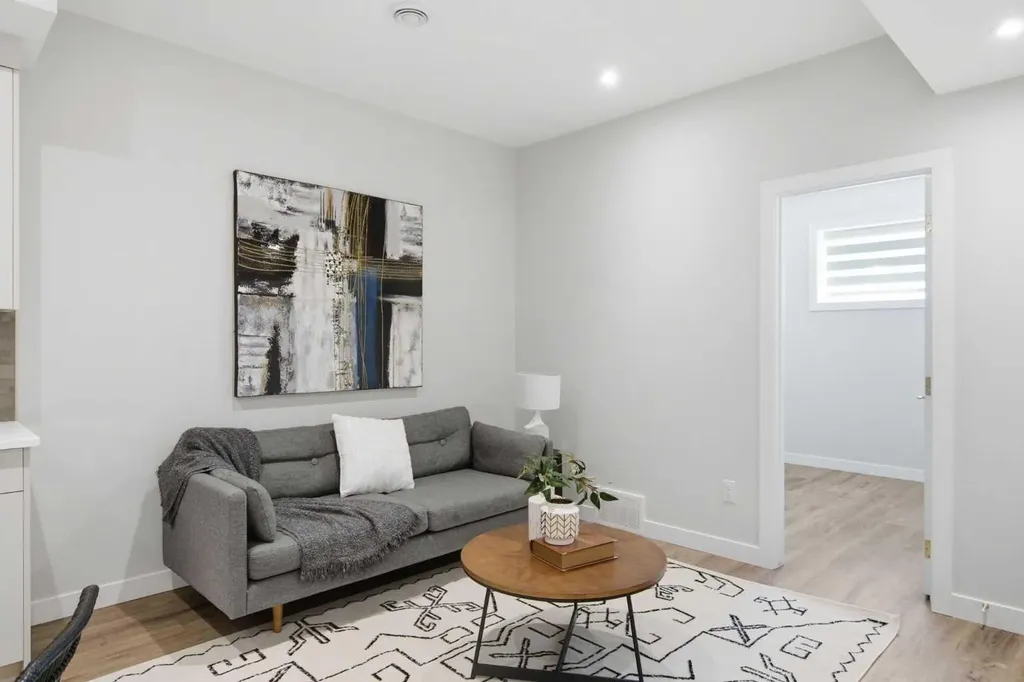 4724 Nordegg Crescent NW Calgary AB T2K 2M5