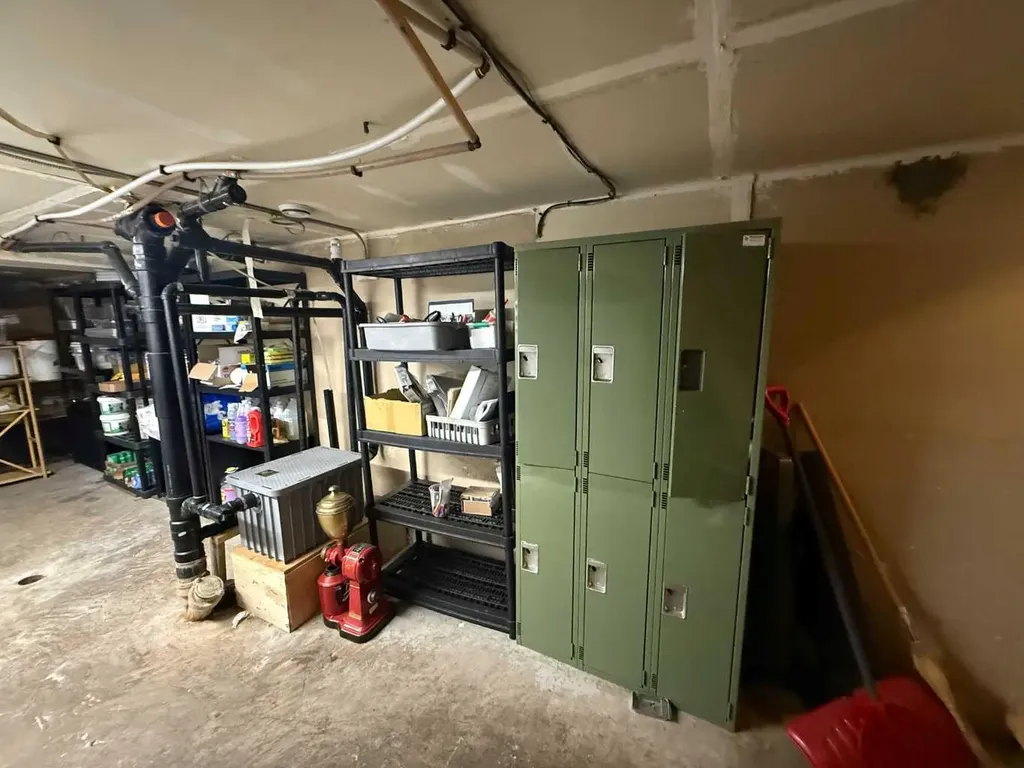 204 7a Street NE Calgary AB T2E 4E8