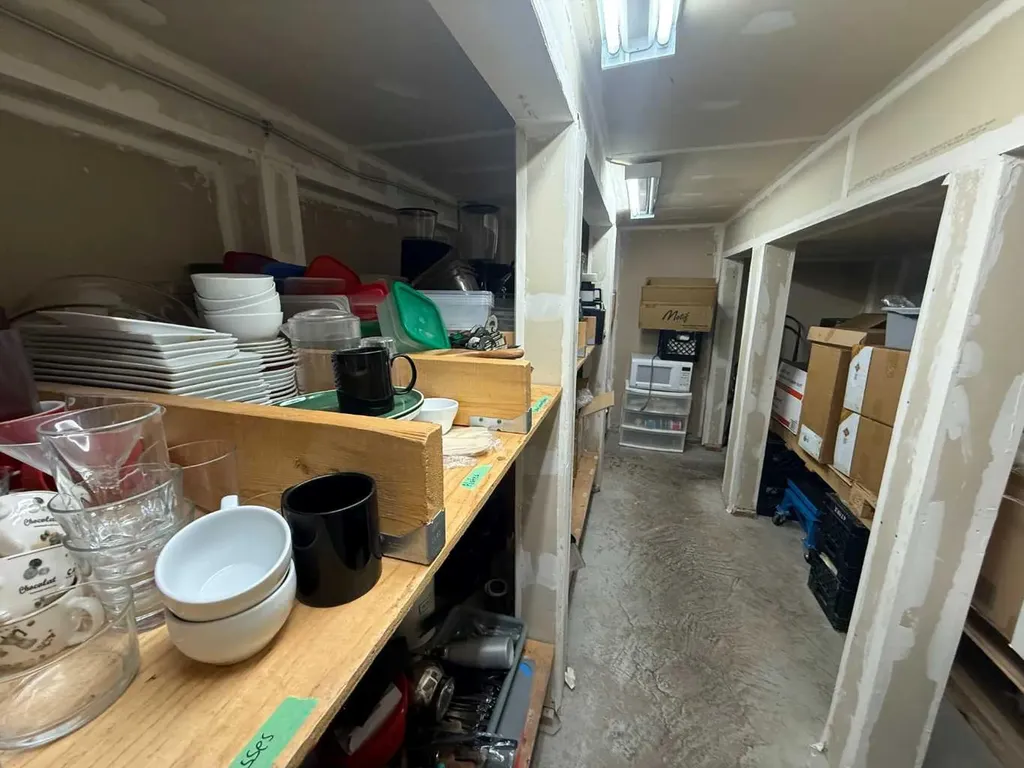 204 7a Street NE Calgary AB T2E 4E8