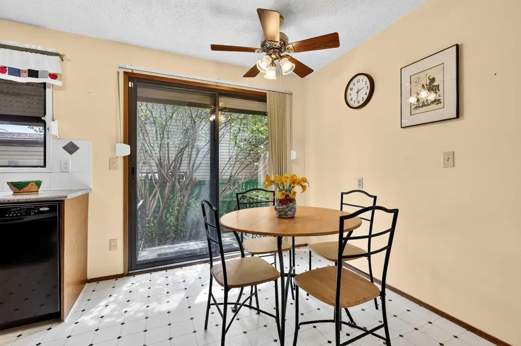 296 Templeton Circle NE Calgary AB T1Y 5R5