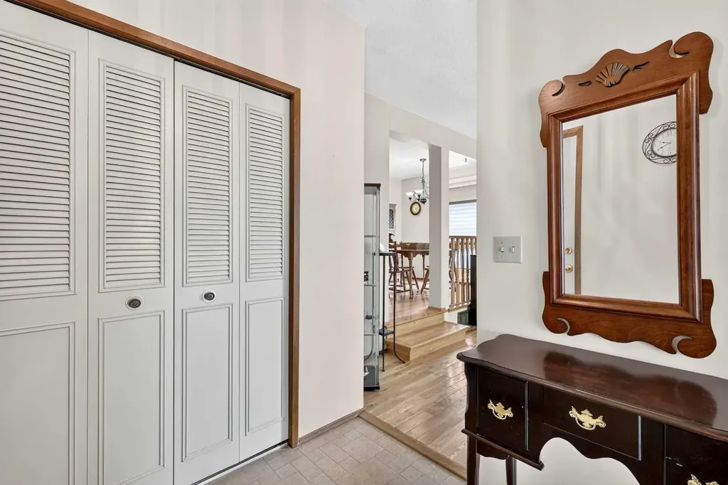 296 Templeton Circle NE Calgary AB T1Y 5R5