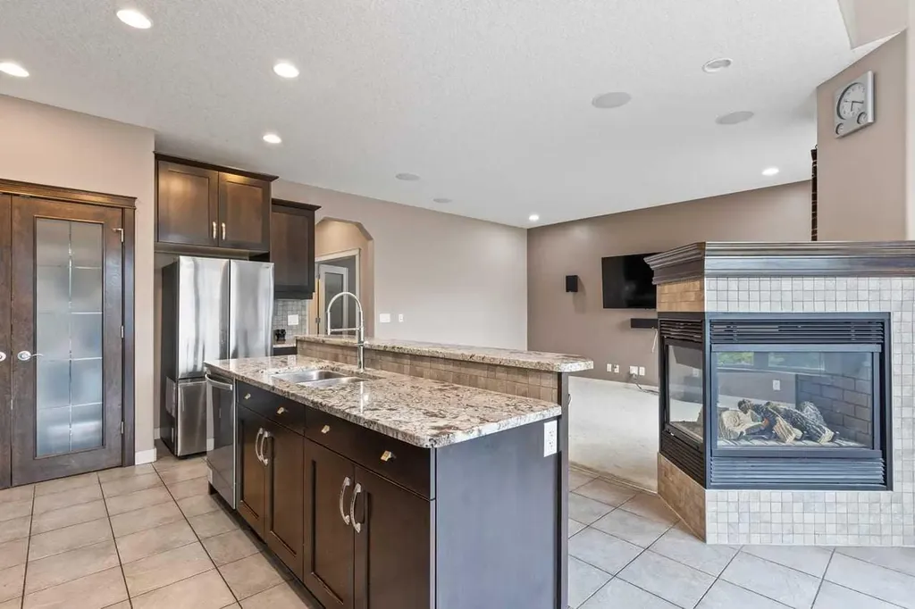 1863 Panatella Boulevard NW Calgary AB T3K 0H3