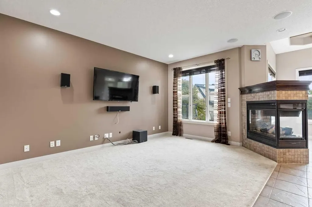 1863 Panatella Boulevard NW Calgary AB T3K 0H3