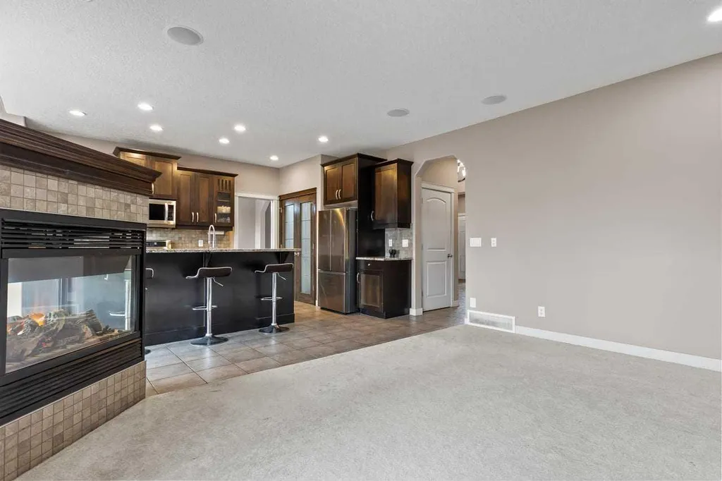 1863 Panatella Boulevard NW Calgary AB T3K 0H3