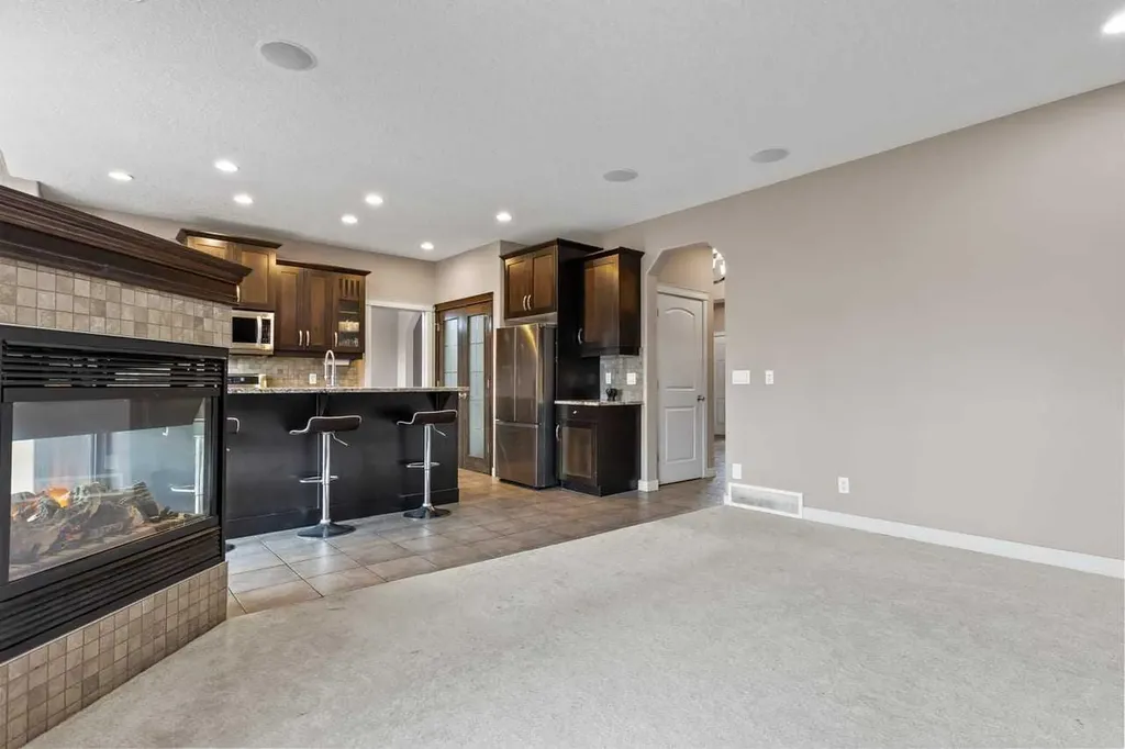 1863 Panatella Boulevard NW Calgary AB T3K 0H3