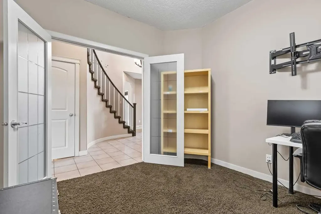 1863 Panatella Boulevard NW Calgary AB T3K 0H3