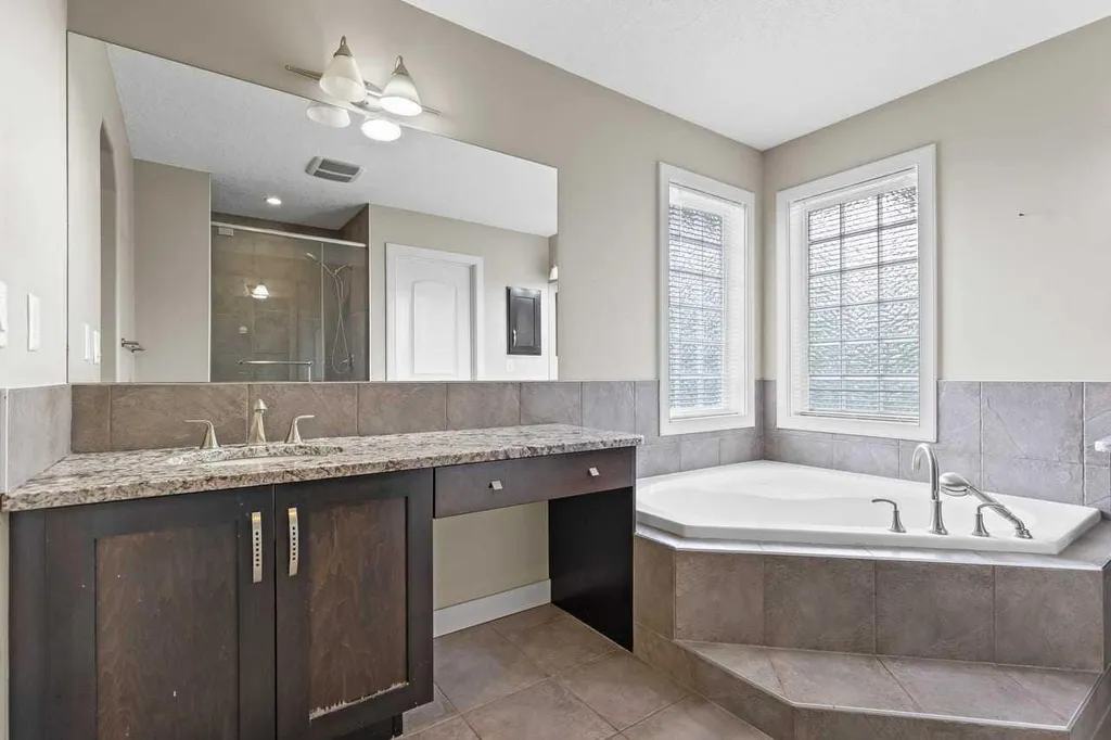 1863 Panatella Boulevard NW Calgary AB T3K 0H3