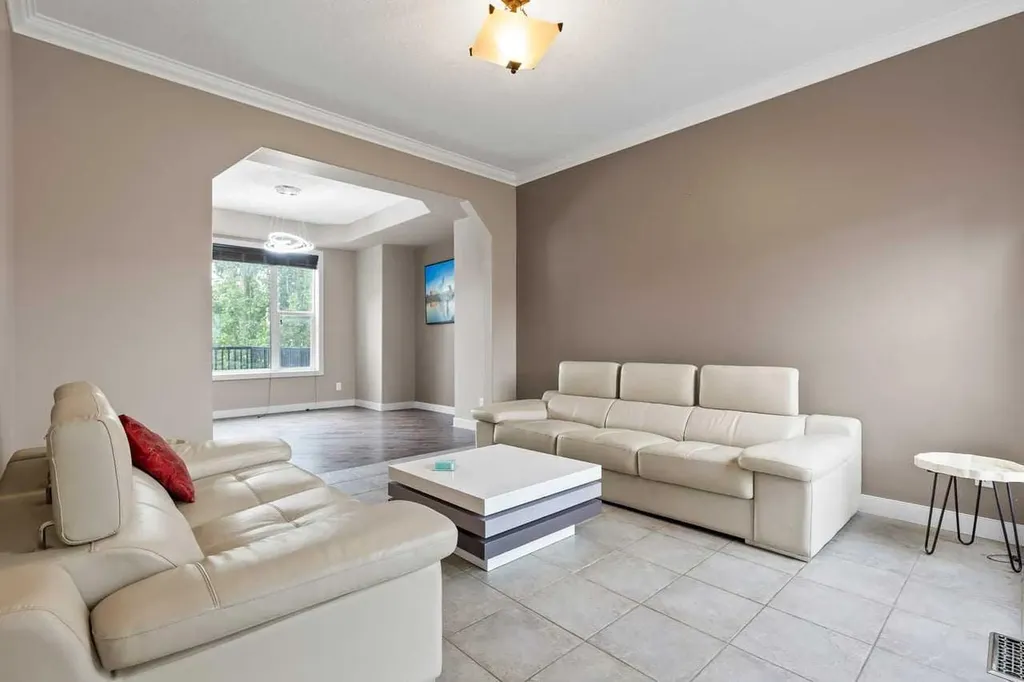 1863 Panatella Boulevard NW Calgary AB T3K 0H3
