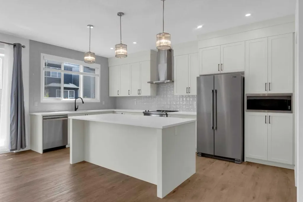 102 Setonstone Manor SE Calgary AB T3M 3G4