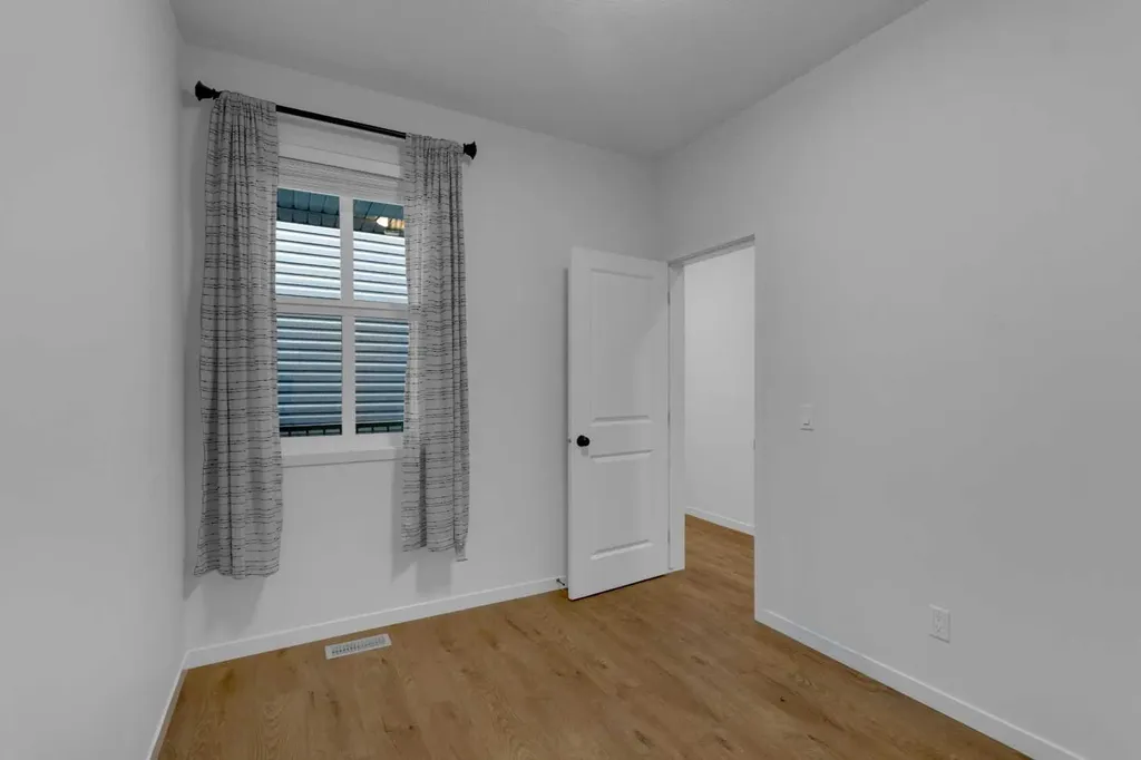 102 Setonstone Manor SE Calgary AB T3M 3G4