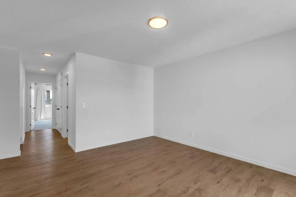 102 Setonstone Manor SE Calgary AB T3M 3G4