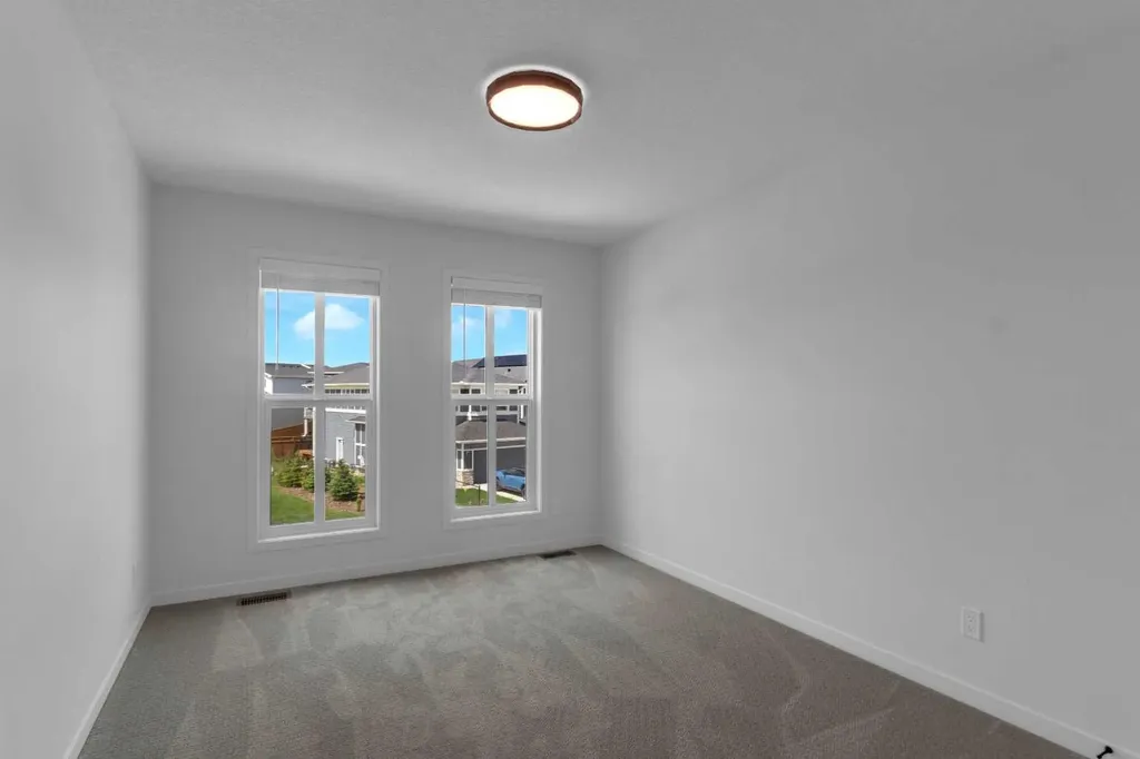 102 Setonstone Manor SE Calgary AB T3M 3G4