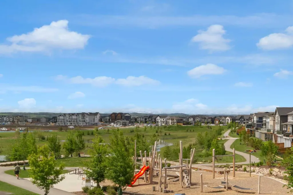 102 Setonstone Manor SE Calgary AB T3M 3G4