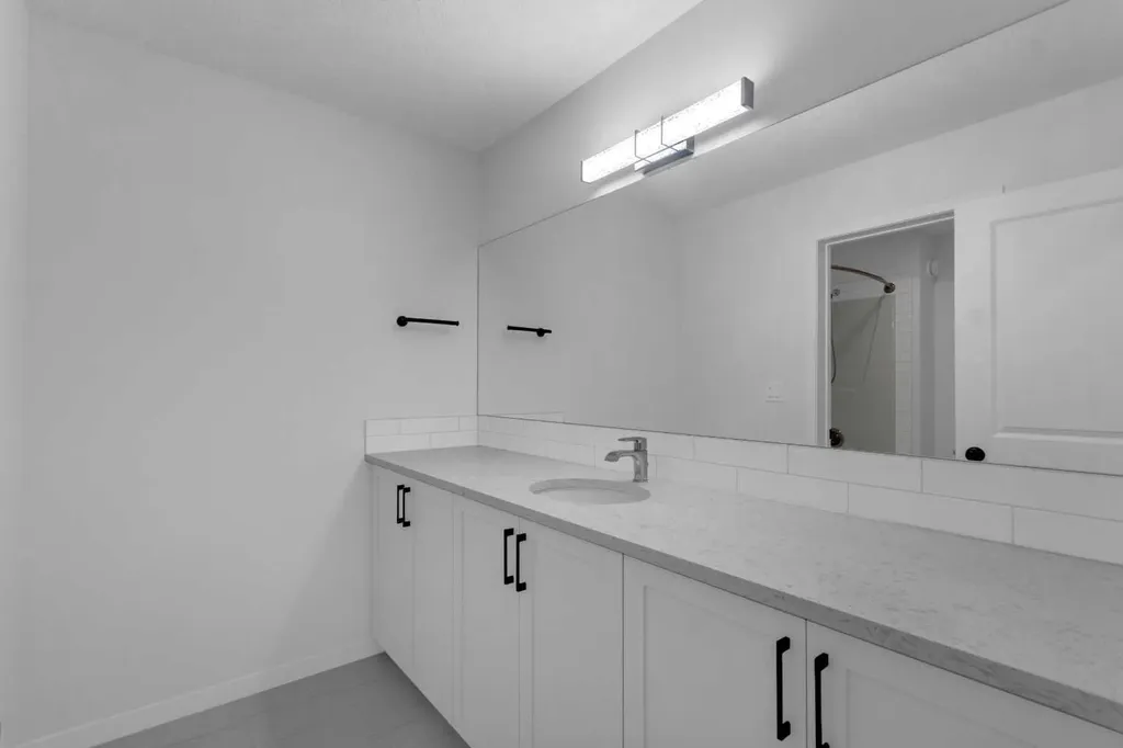102 Setonstone Manor SE Calgary AB T3M 3G4