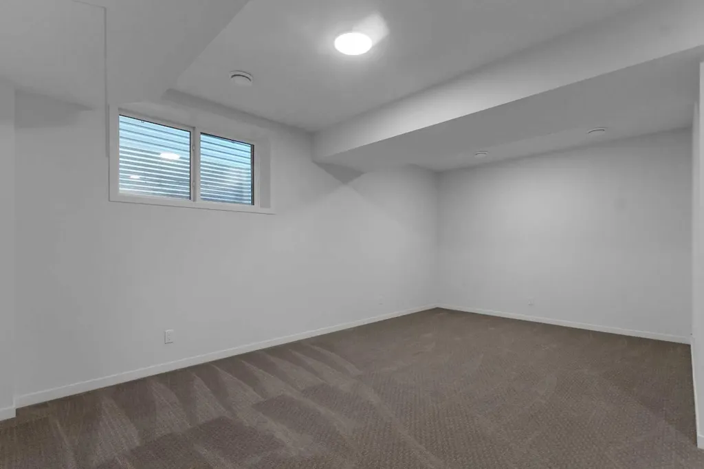 102 Setonstone Manor SE Calgary AB T3M 3G4